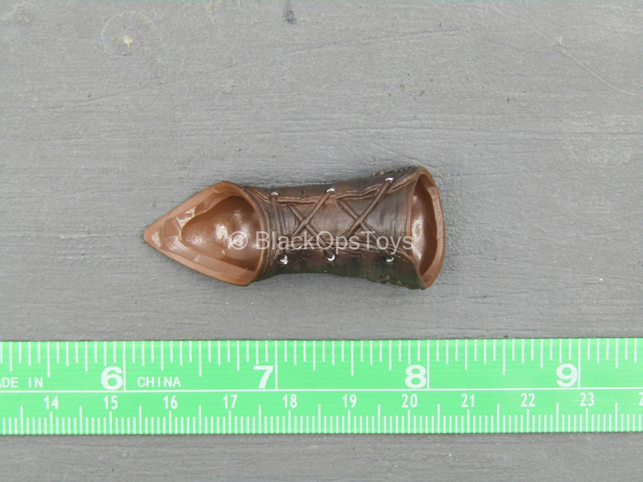 300 - Themistokles - Leather Like Bracer Type 2