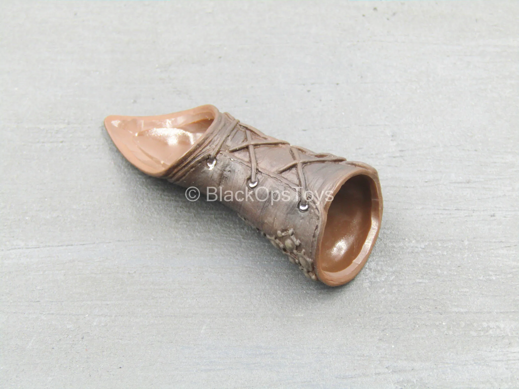 300 - Themistokles - Leather Like Bracer Type 2