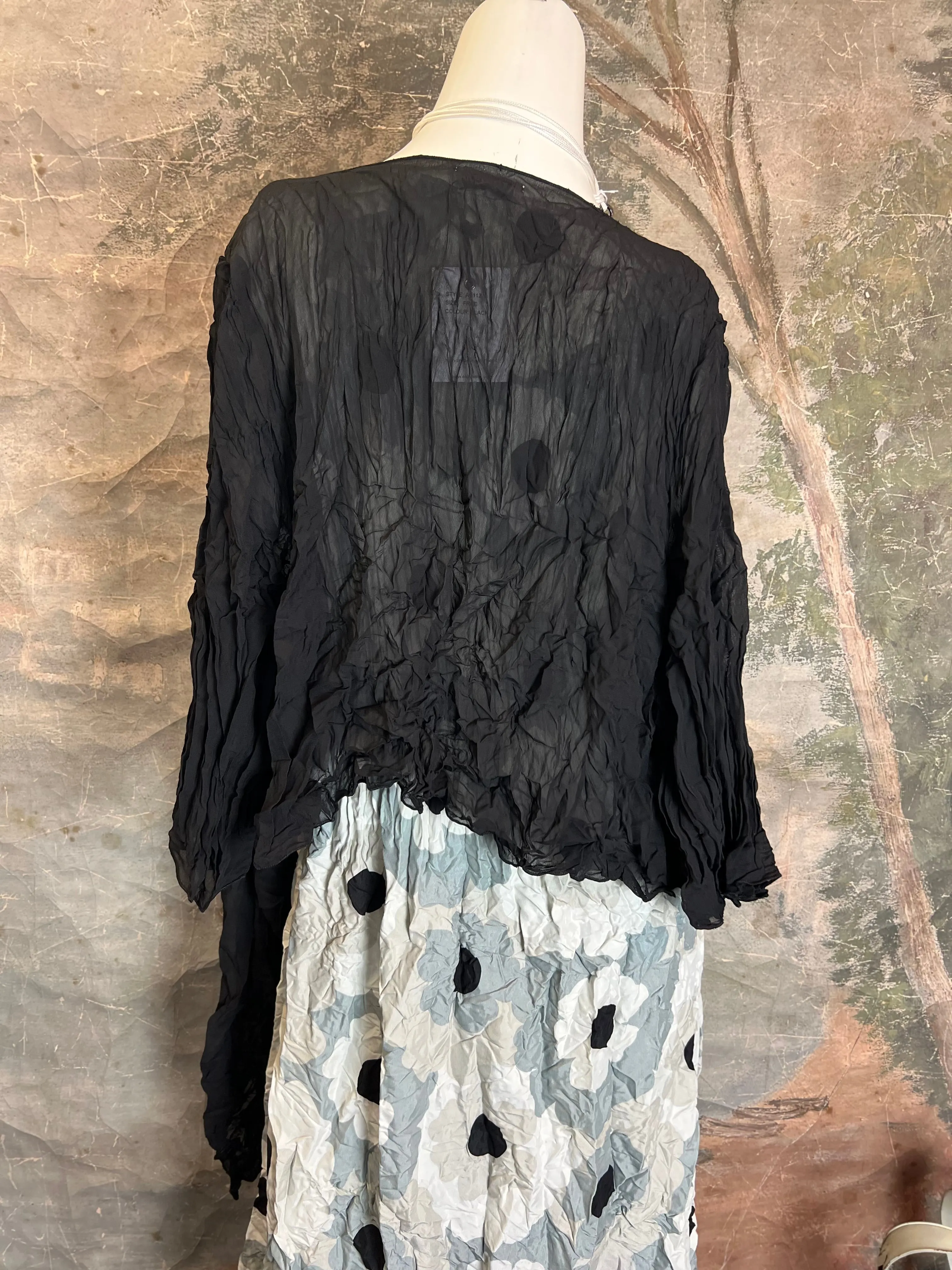 AB112BLKF Smash Shrug