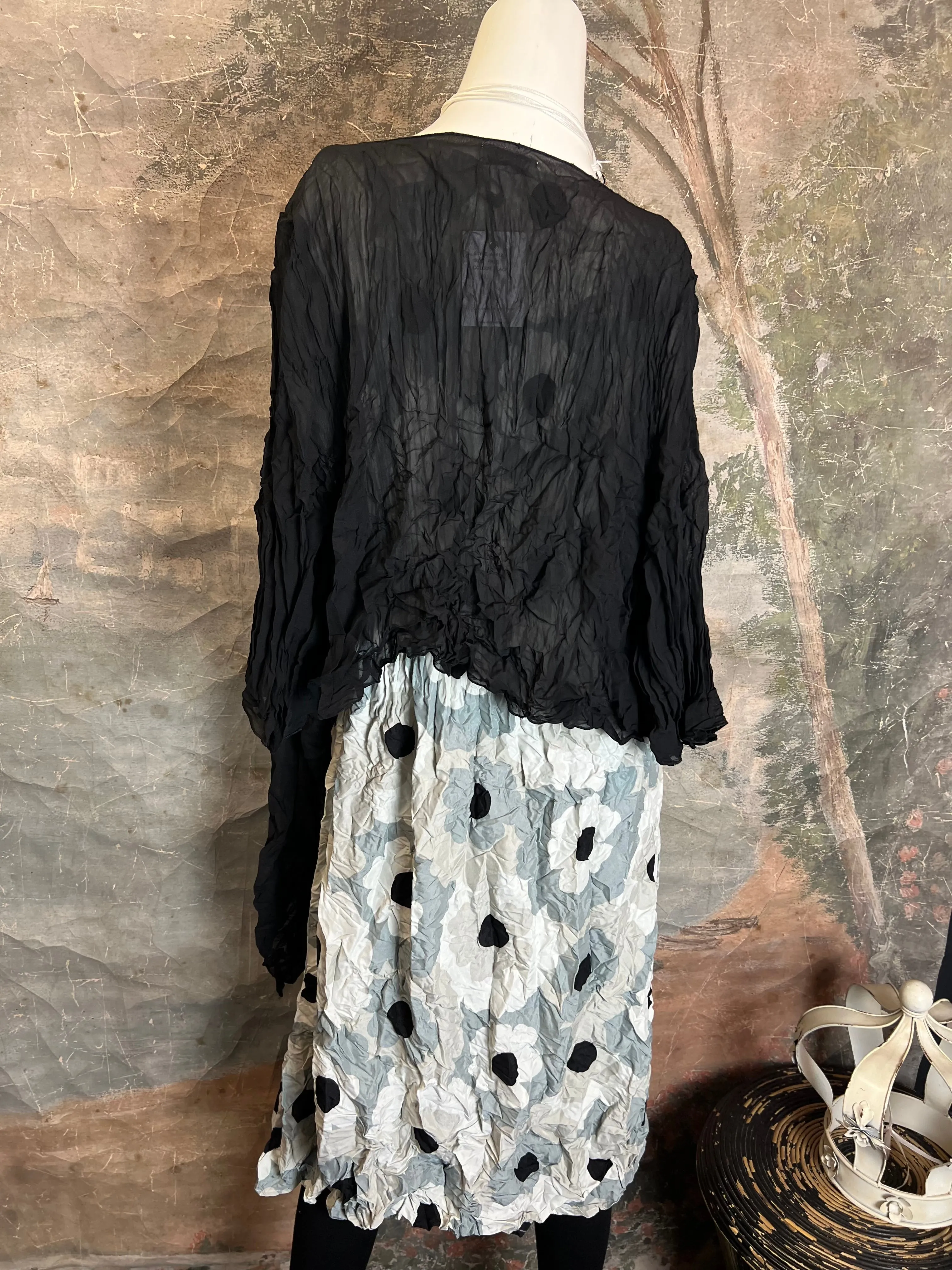 AB112BLKF Smash Shrug