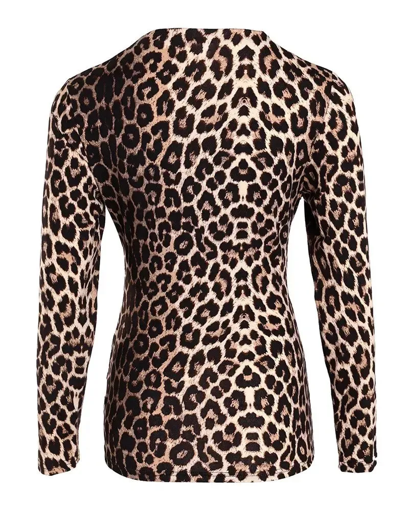 Deanwangkt - Cheetah Print Long Sleeve V-Neck Top