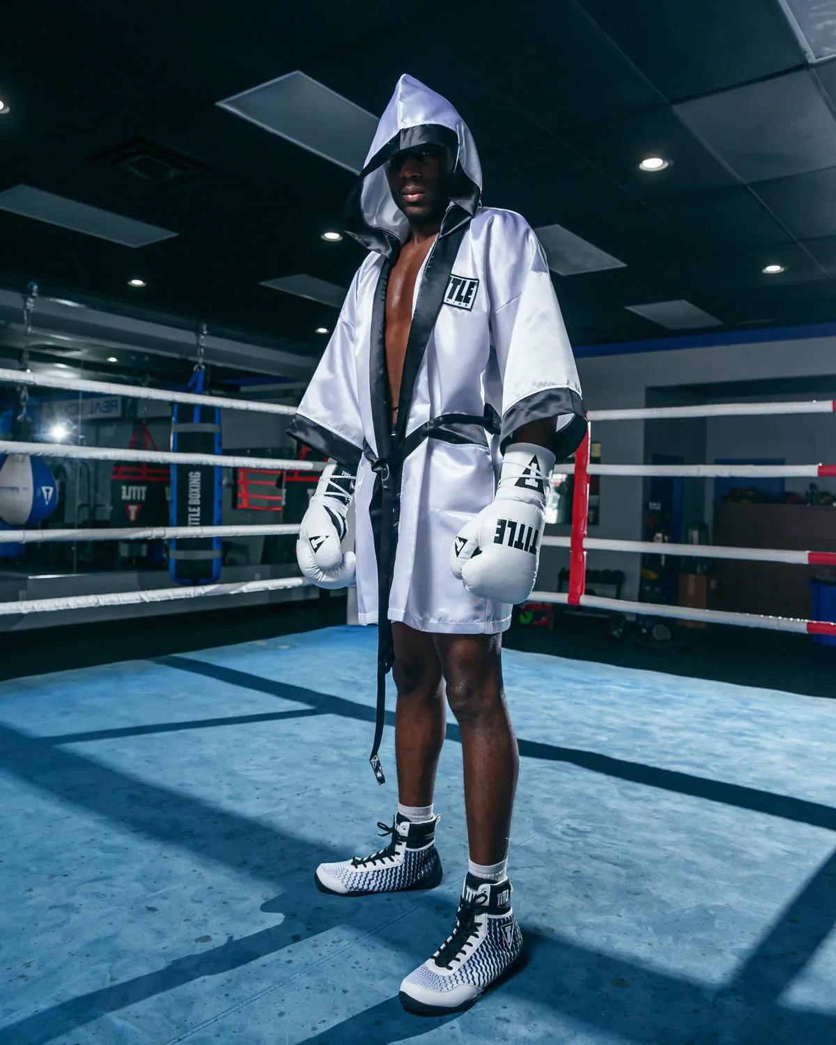 TITLE Boxing Pro Fingertip Robe 2.0