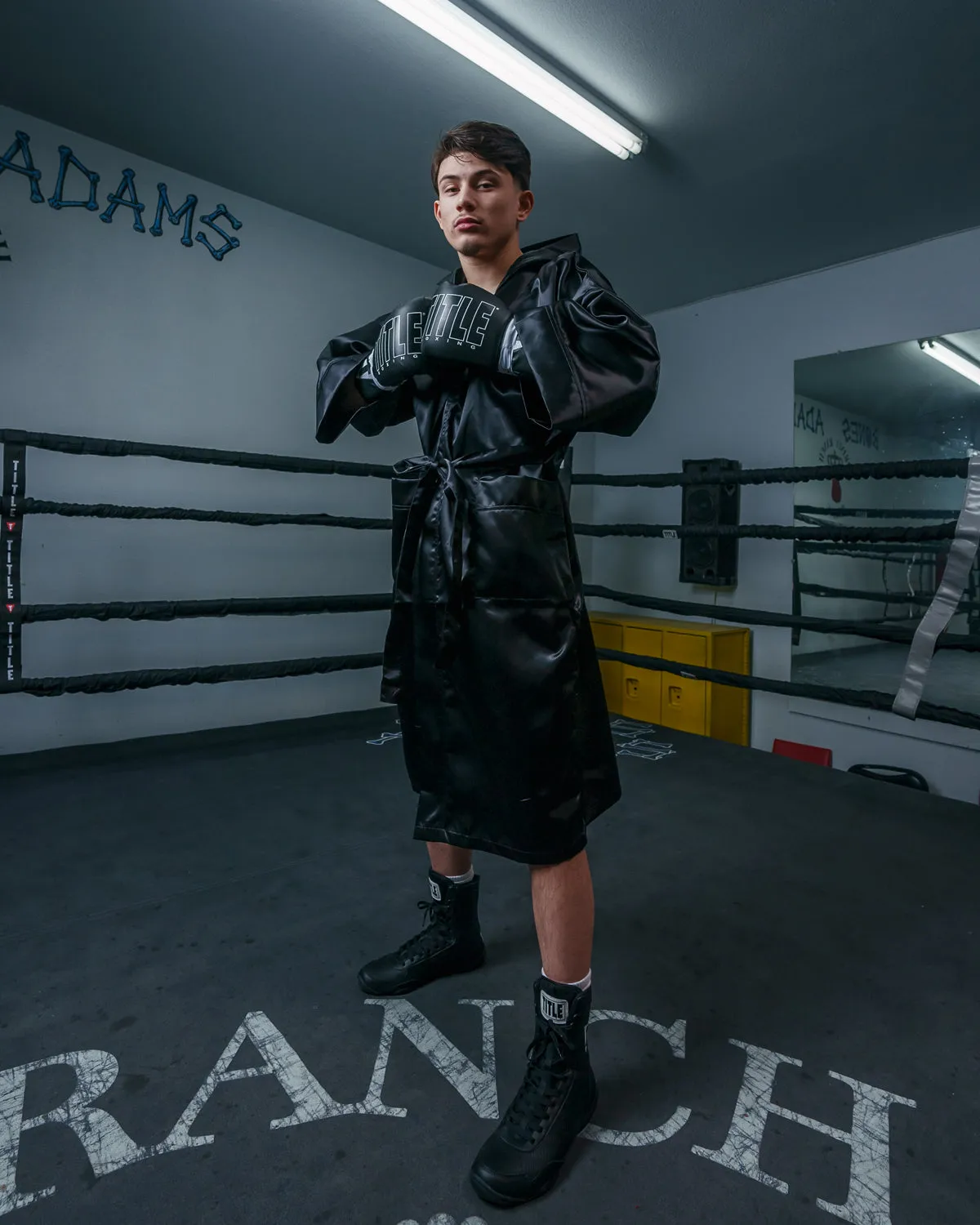 TITLE Boxing Pro Fingertip Robe 2.0